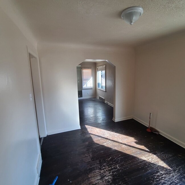 Photo - 3 Bedroom 1  Welcome Section 8