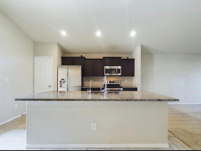 Photo - 2911 Urbana Pl