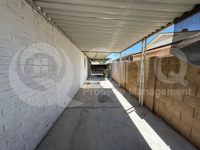 Photo - 5702 W Royal Palm Rd