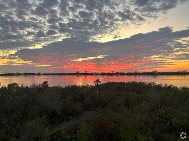 Building Photo - 260 Hidden Bay Dr Unit View of Casey Key Rental