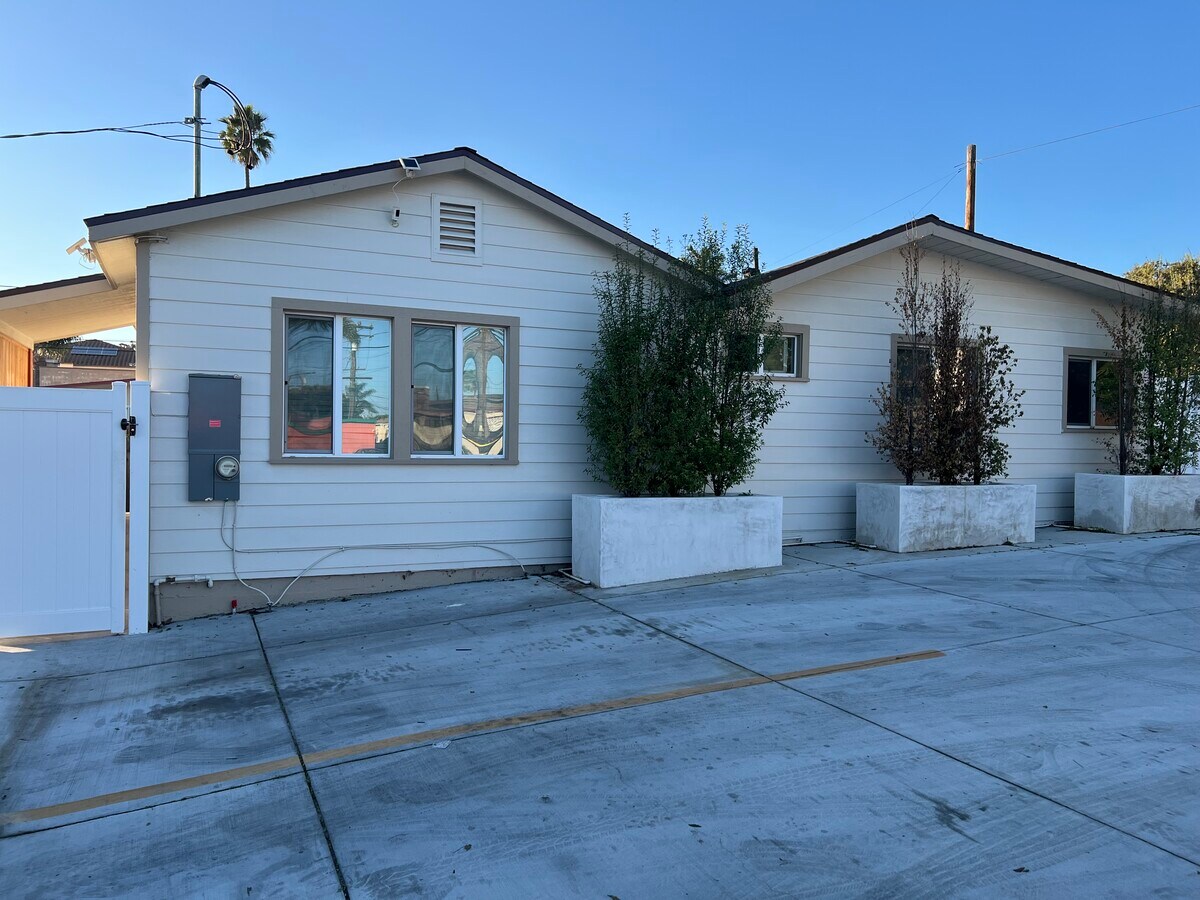 Photo - 1905 E Thompson Blvd