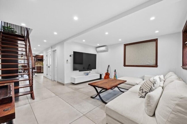 Photo - 3 bedroom in BROOKLYN NY 11229