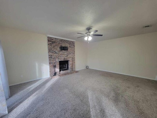 Photo - 3727 Greentree Pl