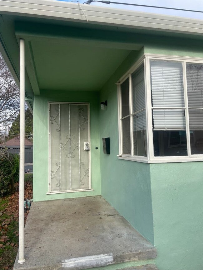 Photo - East Sacramento 1br Duplex for Rent $1,750.00