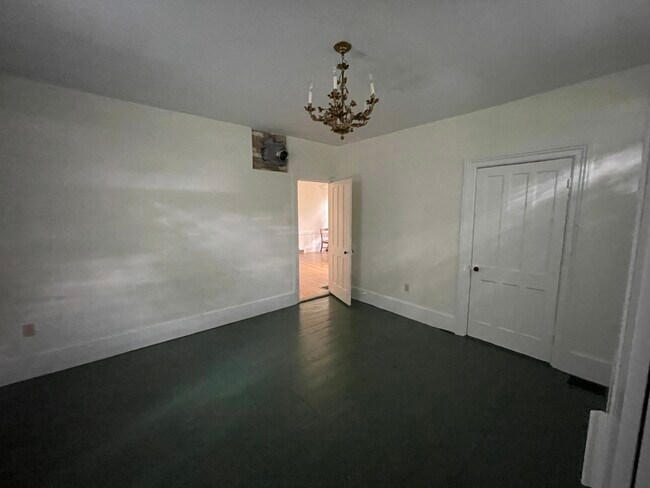 Unit 1 MBR - 24 Leatherstocking St Unit 1st fl