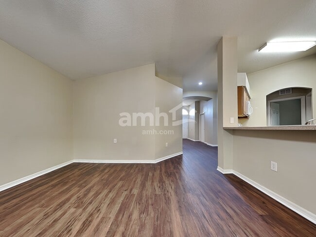 Photo - 4735 Roundview Ct