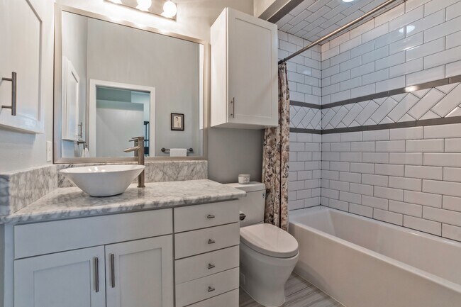 Photo - Stylish 2BR/2.5BA Townhome in Prime East Dallas – Attached Garage, Unbeatable Location