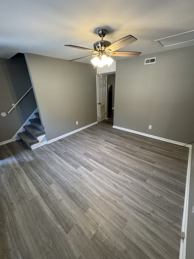 Photo - 113 Aqua Ct