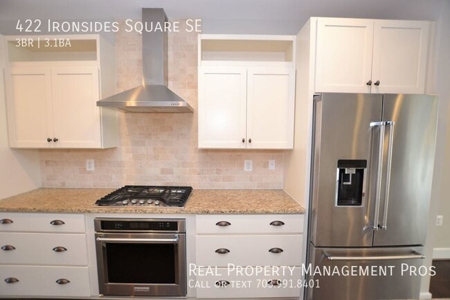 Photo - 422 Ironsides Square SE