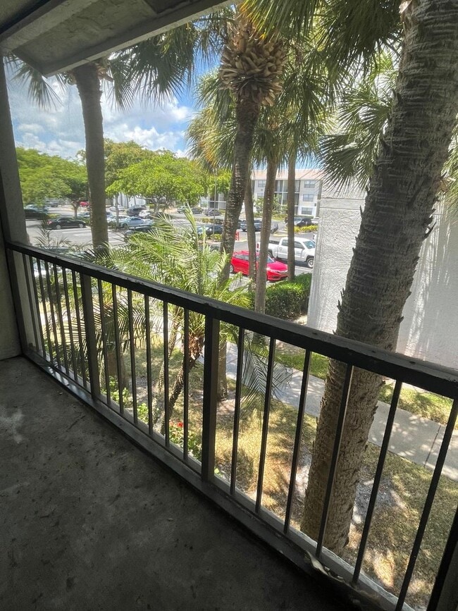 Photo - ONE BEDROOM ONE BATHROOM! WATERFRONT COMMUNITY! Unit -1