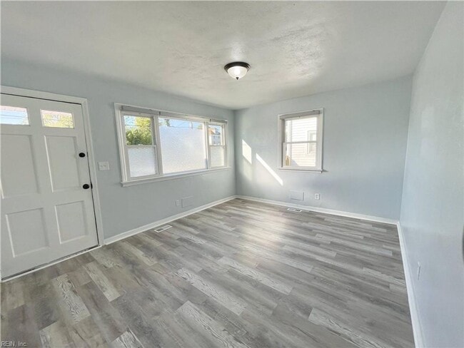 Photo - 1118 Little Bay Ave