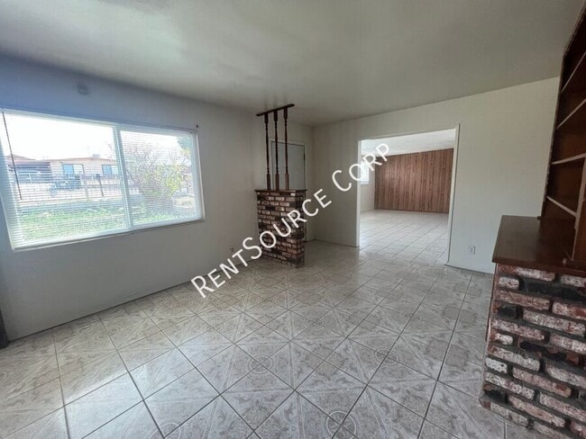 Photo - 25522 Anderson Ave