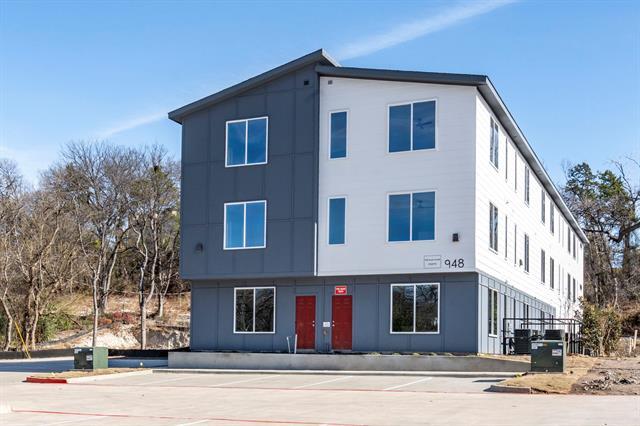 Photo - 948 Corinth St Unidad 13