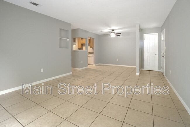 Photo - 3346 Green Briar Cir Unit D