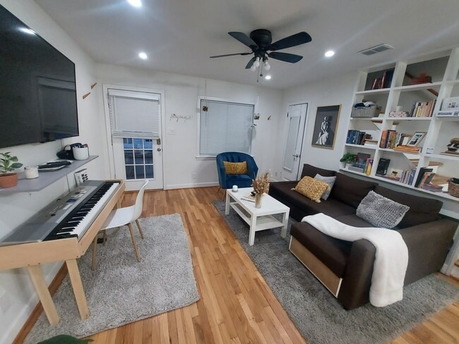 Building Photo - 1850 Portsmouth St Unit 1