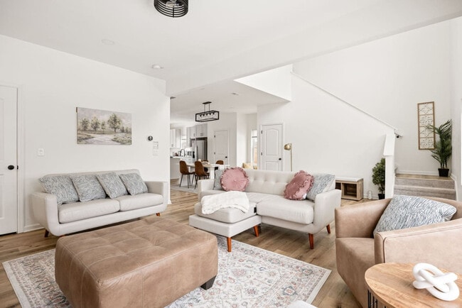 Photo - 35 Keystone Ave Unit ID1467232P