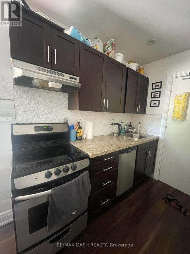 Photo - 141 Admiral Rd Unité 202