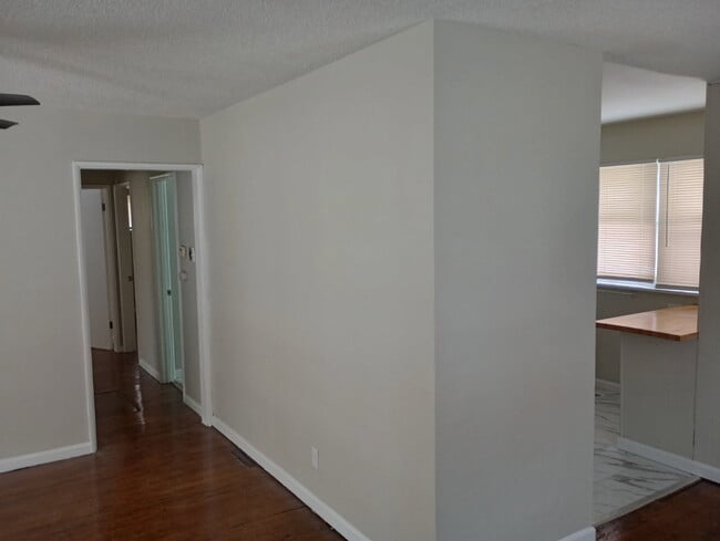 Photo - 9725 Medford Dr