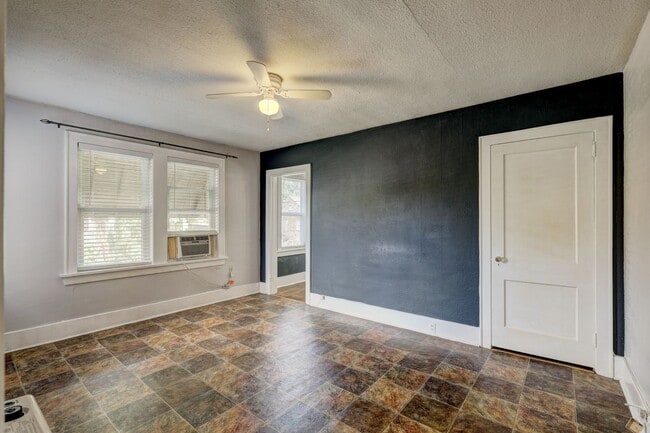 Photo - 1 Bed 1 Bath apartment in Okc close to Plaza District!