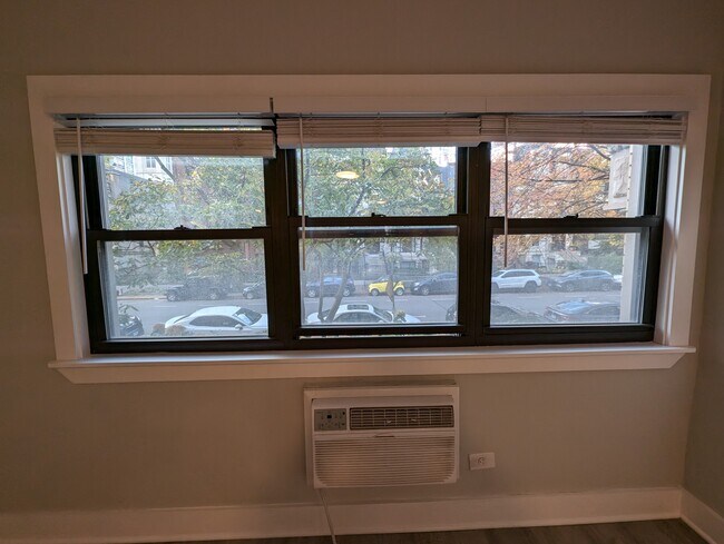 Photo - 1435 N Dearborn St Unit A2