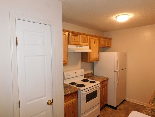 Photo - 111 Jerrett Ln