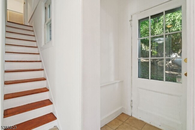 25 Prospect Ave