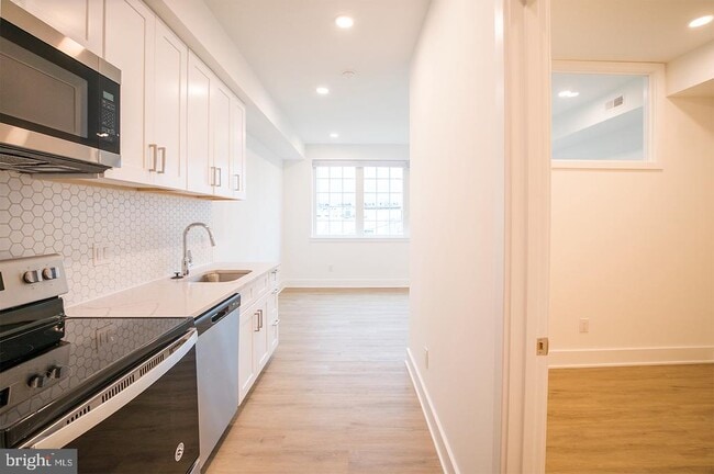 Building Photo - 1324 Frankford Ave Unit 315 Rental