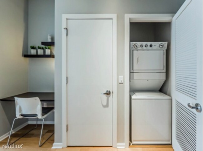 Photo - 1 br, 1 bath Condo - 1107 S Delano Ct E