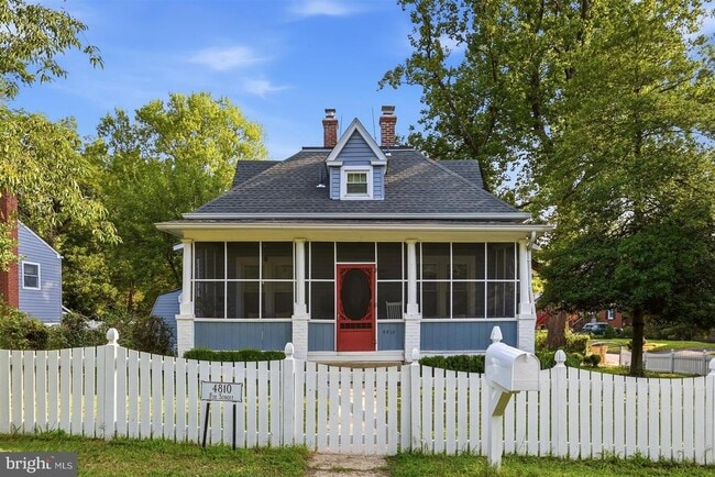 Photo - 4810 Fox St