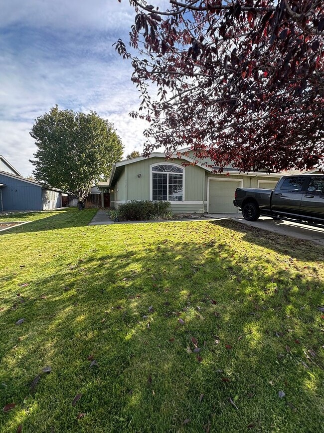 Building Photo - Single Level 2 Bedroom / 2 Bathroom Duplex... Rental