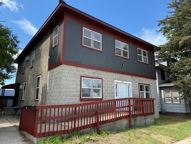 Building Photo - 625 Rose St Unit 623