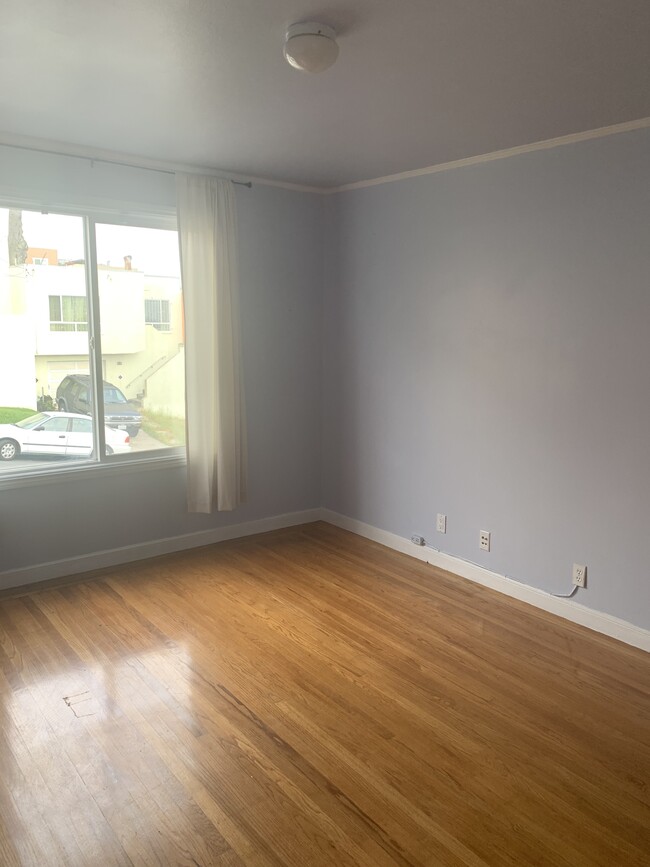Photo - 175 Vernon St