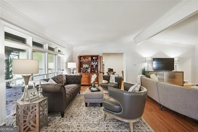 Photo - 1930 Wildwood Pl NE