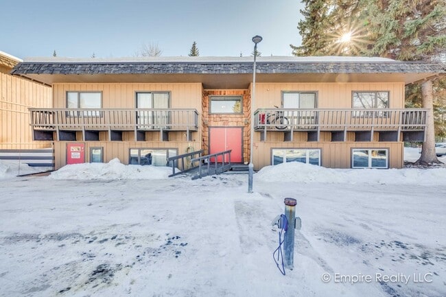 Building Photo - 37 Glacier Ave Unit A7