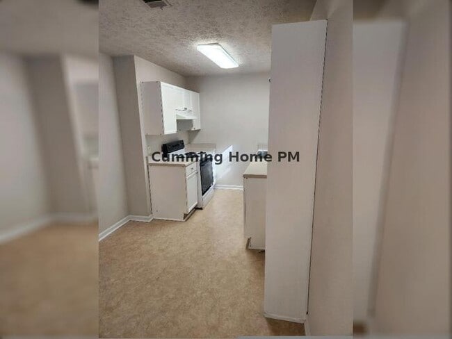 2/2 PRIVATE Ranch Home AVAILABLE NOW!