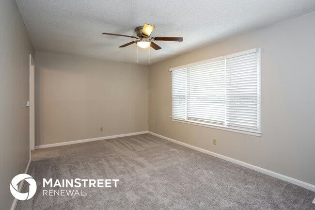 Photo - 8900 Richards Dr