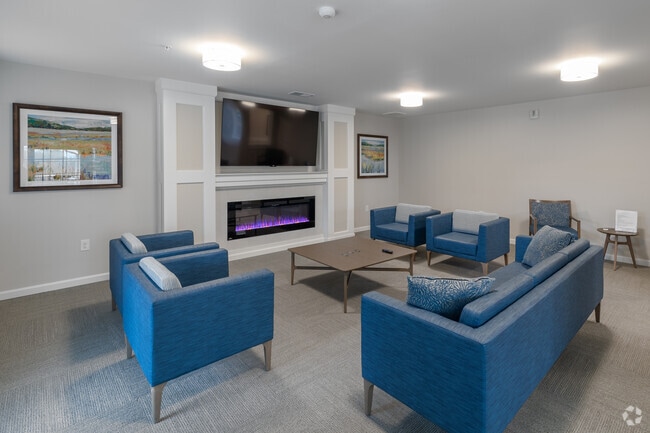 Community Room - Hurstbourne Senior Apartments