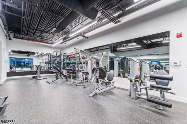 Photo - 321 E 3rd St