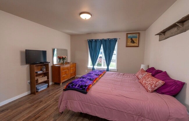 Photo - 541 SW Sunrise Cir