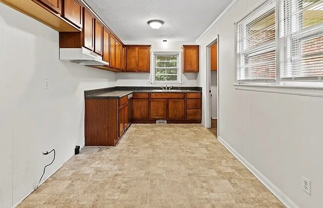 Photo - 107 Avondale Rd