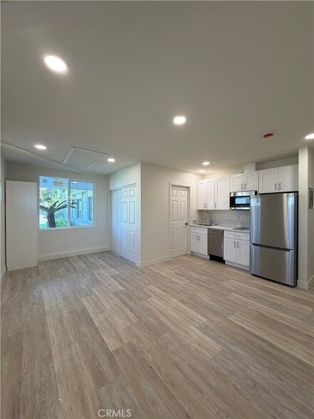 Building Photo - 27533 Pasatiempo