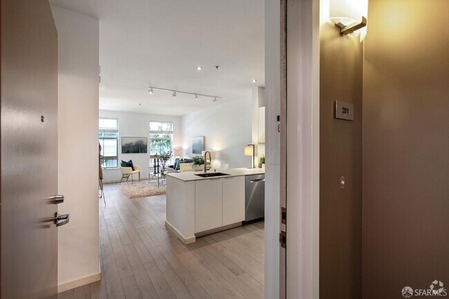 Building Photo - 821 Folsom St Rental