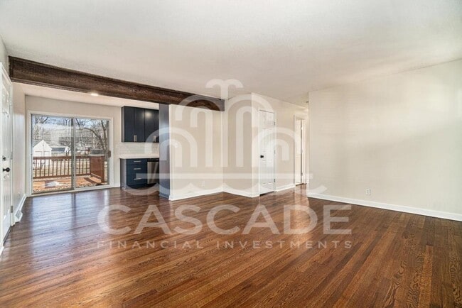 Photo - 403 NW Village Dr