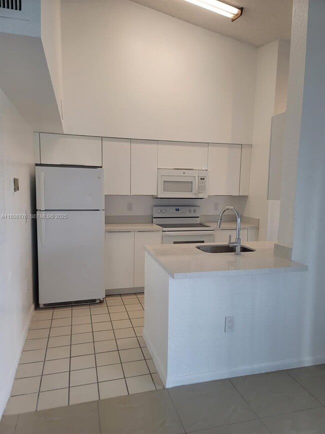 Photo - 2881 N Oakland Forest Dr Unit 309