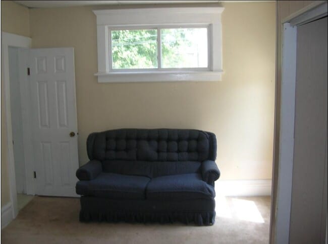 Building Photo - 1586 Indianola Ave Rental