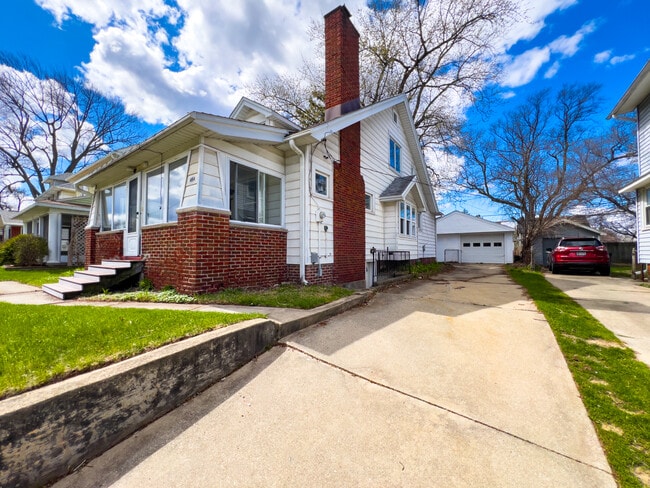 Photo - 464 Shasta Dr