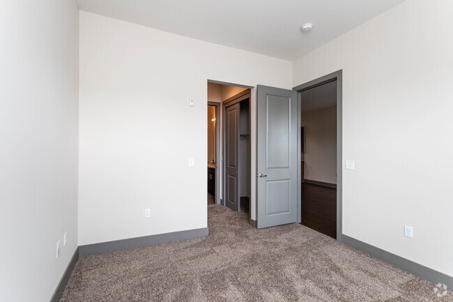 1BR, 1BA - 1,020 SF