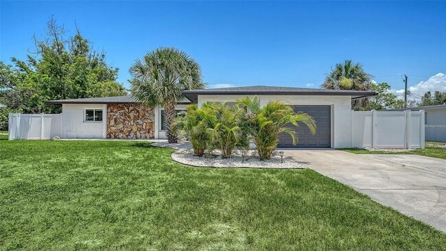 1302 Mango Ave