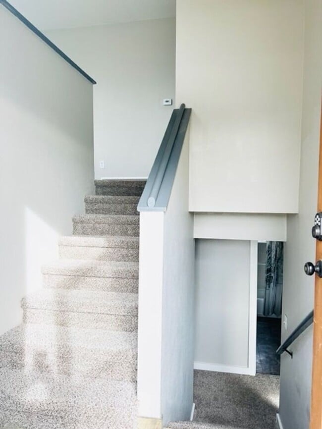 Photo - 5 Bedroom on a large corner lot in the hea...