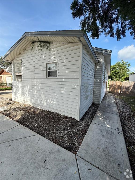Building Photo - 8708 N Edison Ave Rental